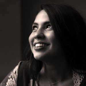 Meet your Posher, Júlia